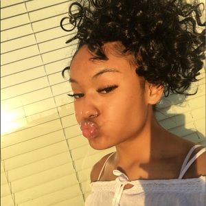 Meet your Posher, Janiah